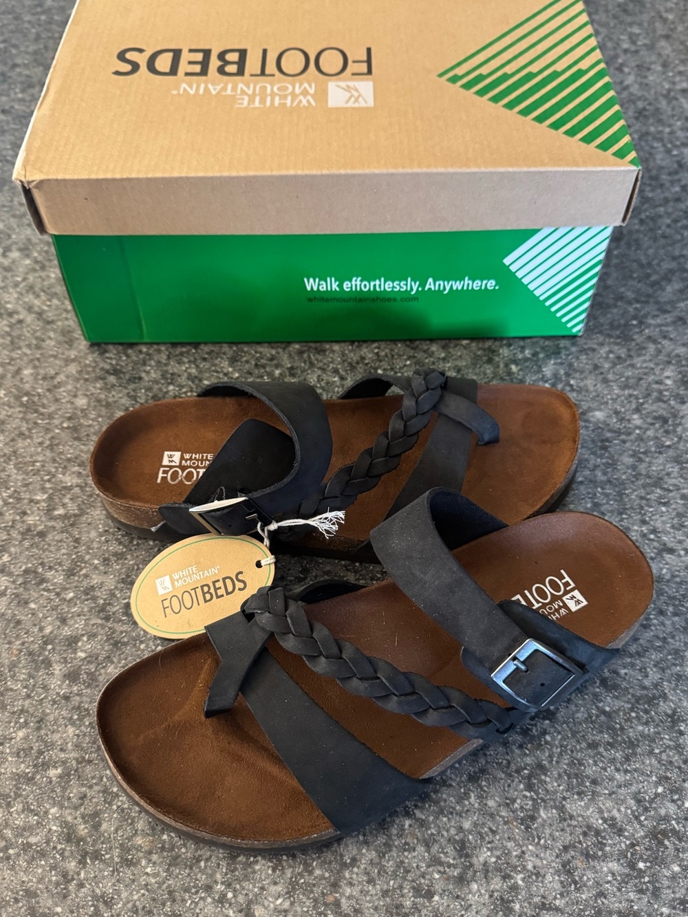 White Mountain “Hazy” Black leather Sandals, Women’s size 7